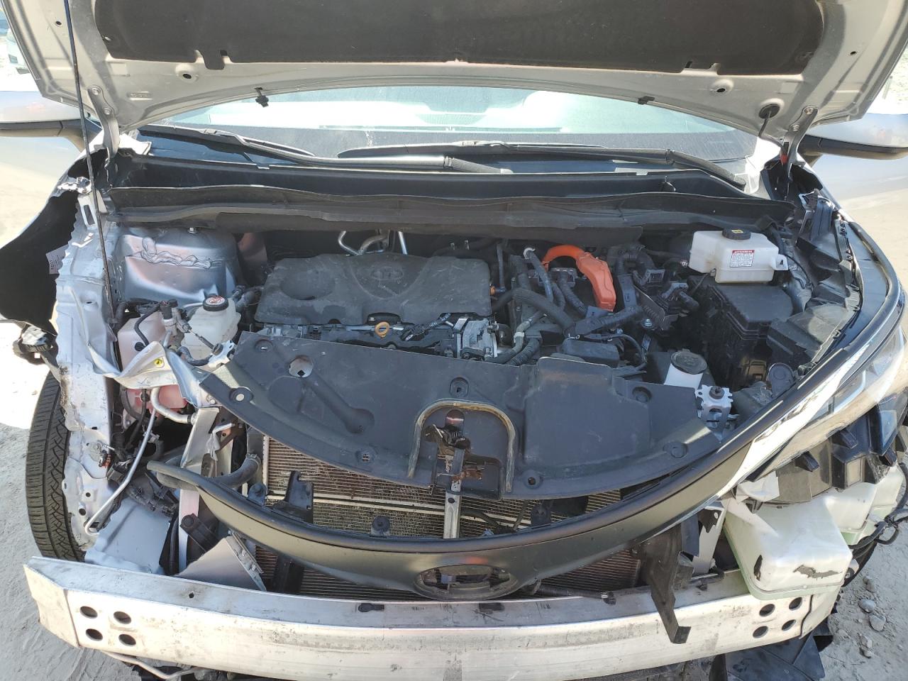 2021 Toyota Sienna - Image 12