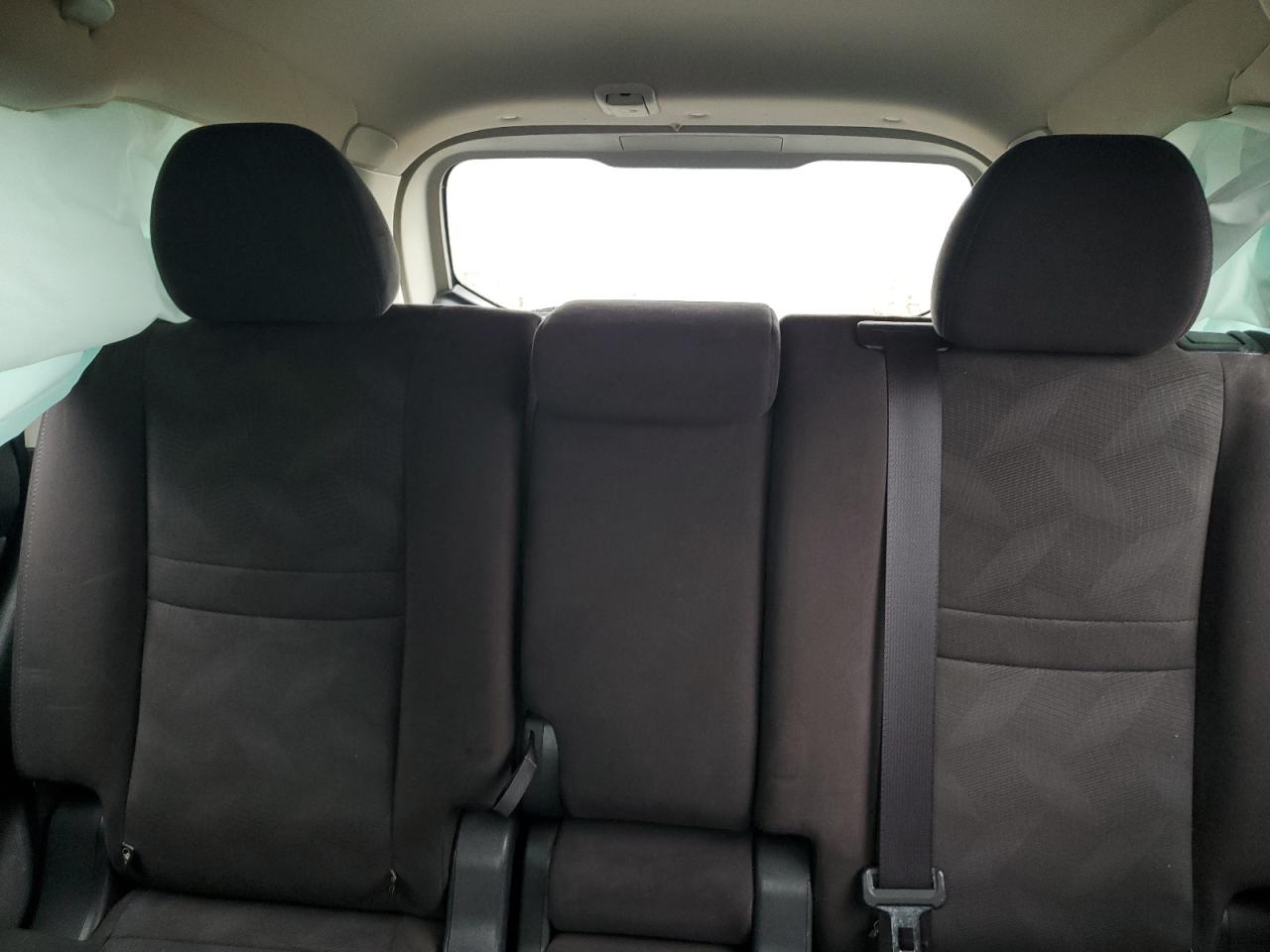 2015 Nissan Rogue - Image 10