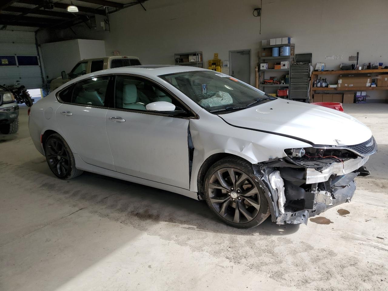 2015 Chrysler 200 - Image 4