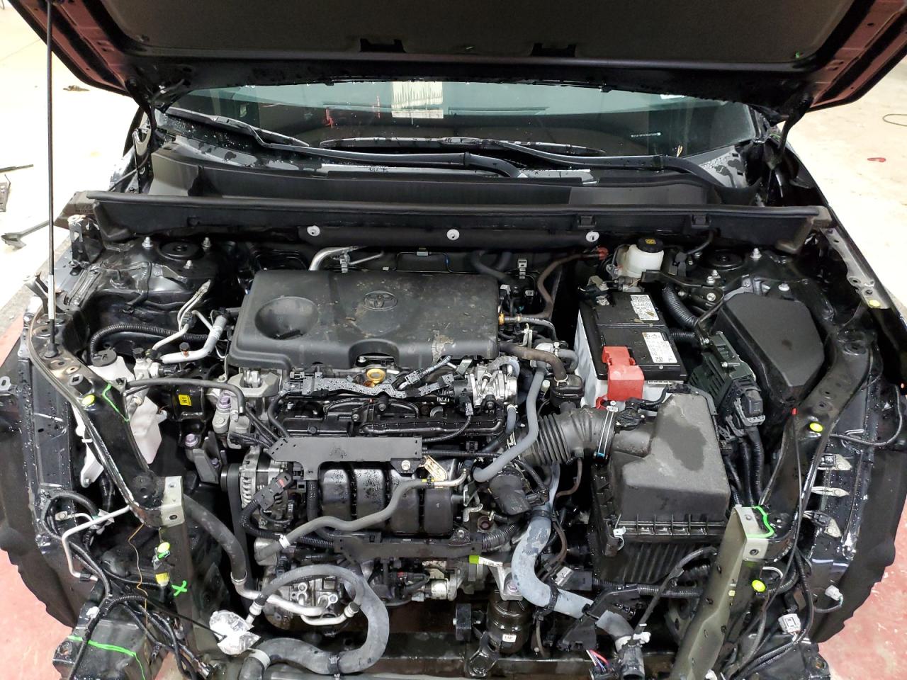 2022 Toyota RAV 4 - Image 12