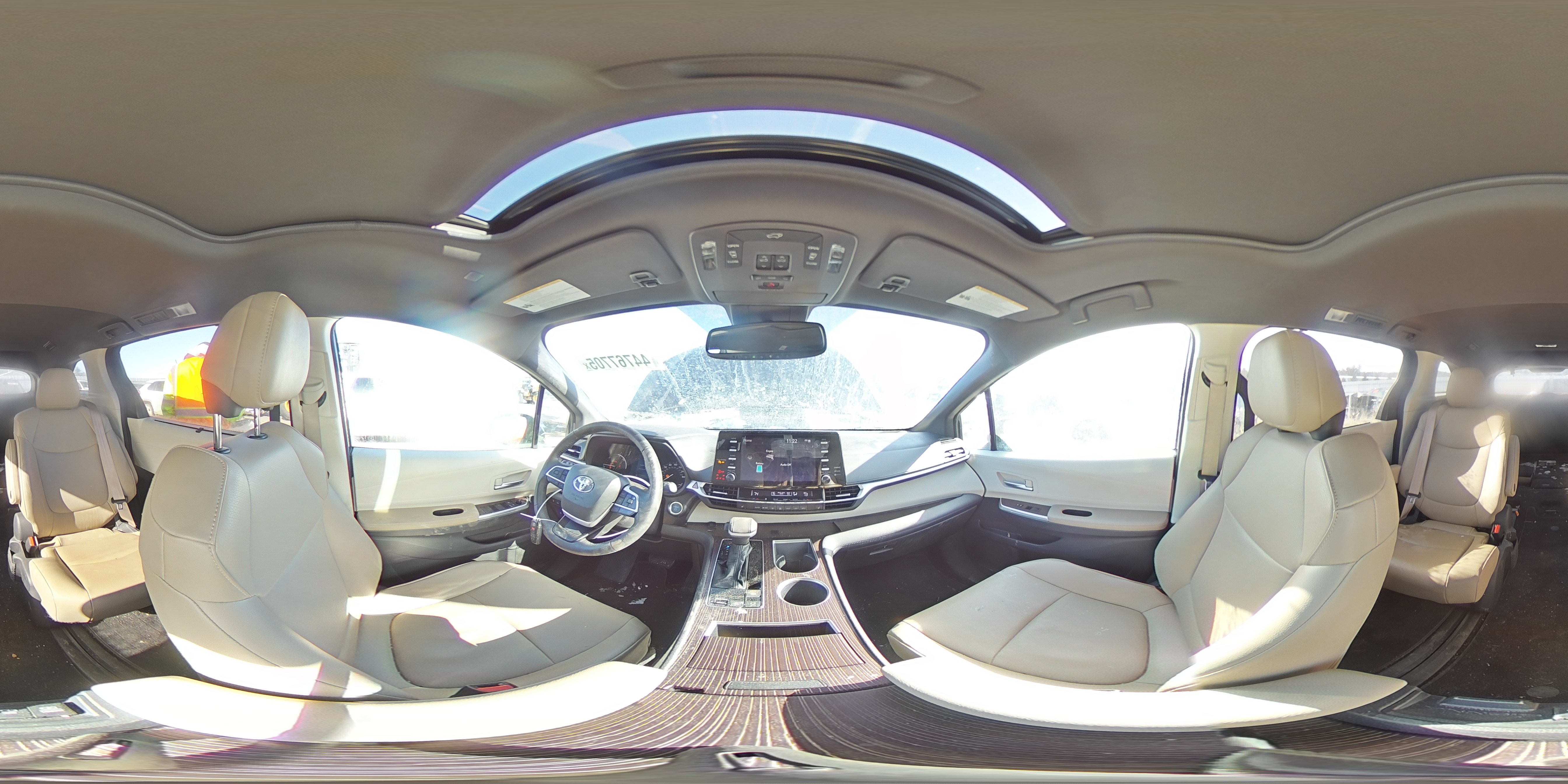 2021 Toyota Sienna - Image 14