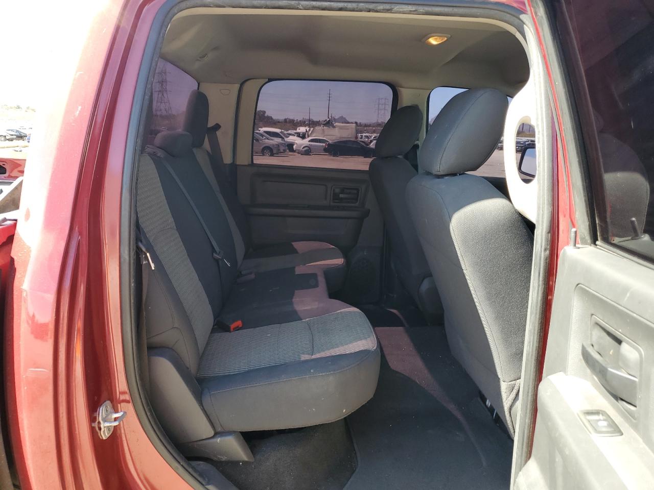 2012 Dodge RAM - Image 10