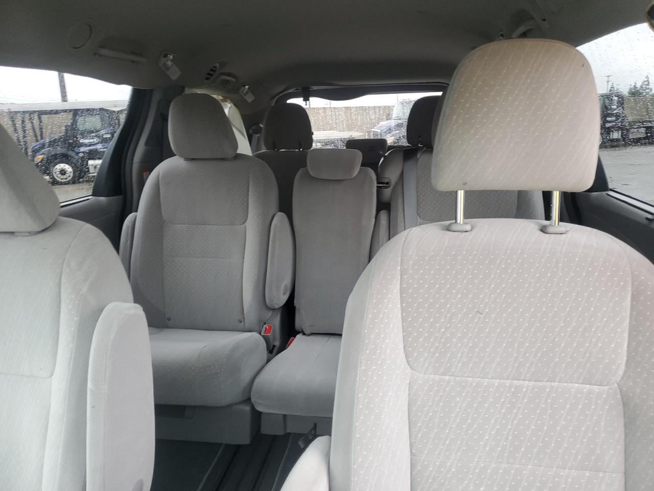 2018 Toyota Sienna - Image 10