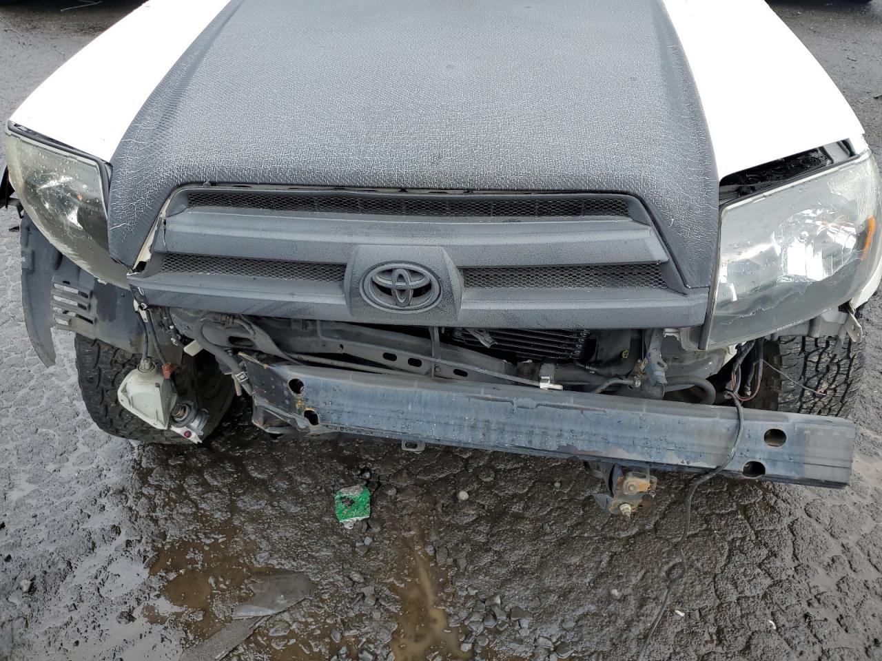 2003 Toyota 4Runner - Image 12