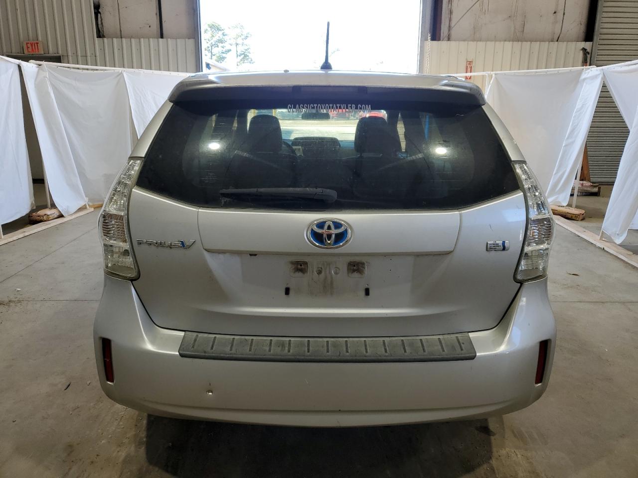 2014 Toyota Prius - Image 6