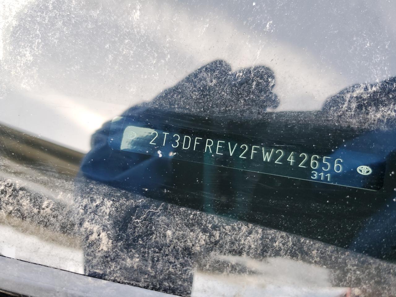 2015 Toyota RAV 4 - Image 13