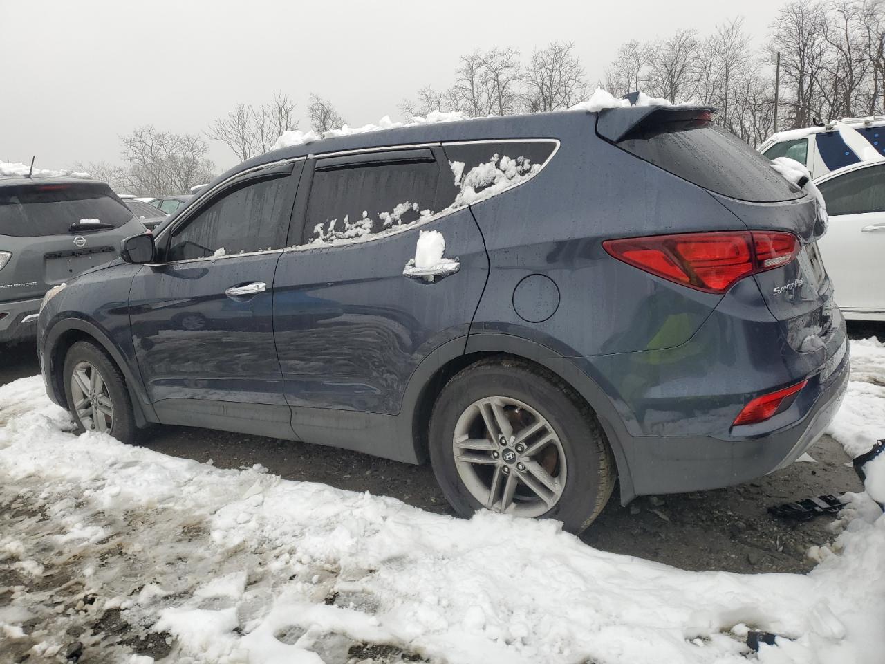 2017 Hyundai Santa Fe - Image 2