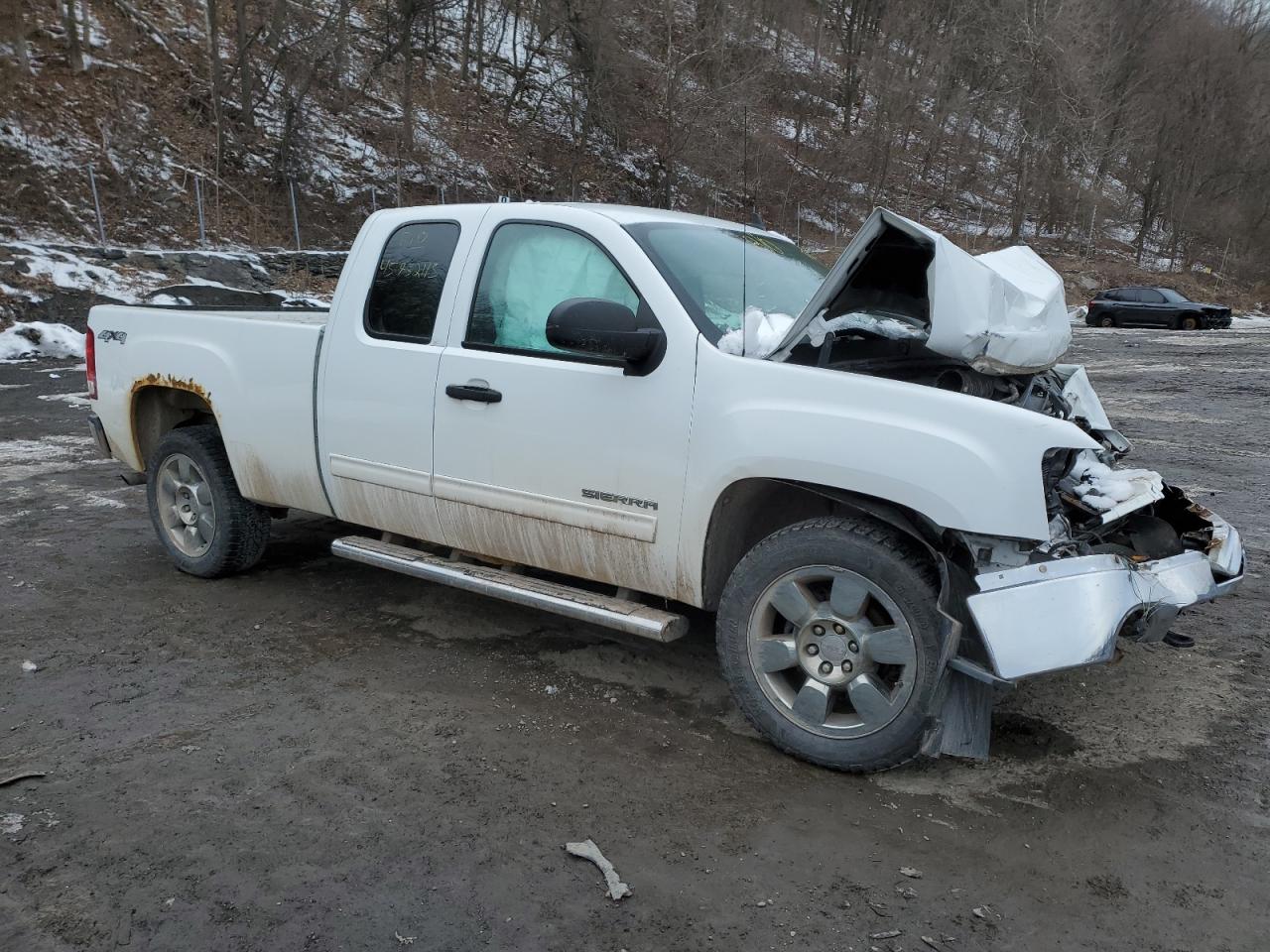 2011 GMC Sierra - Image 4