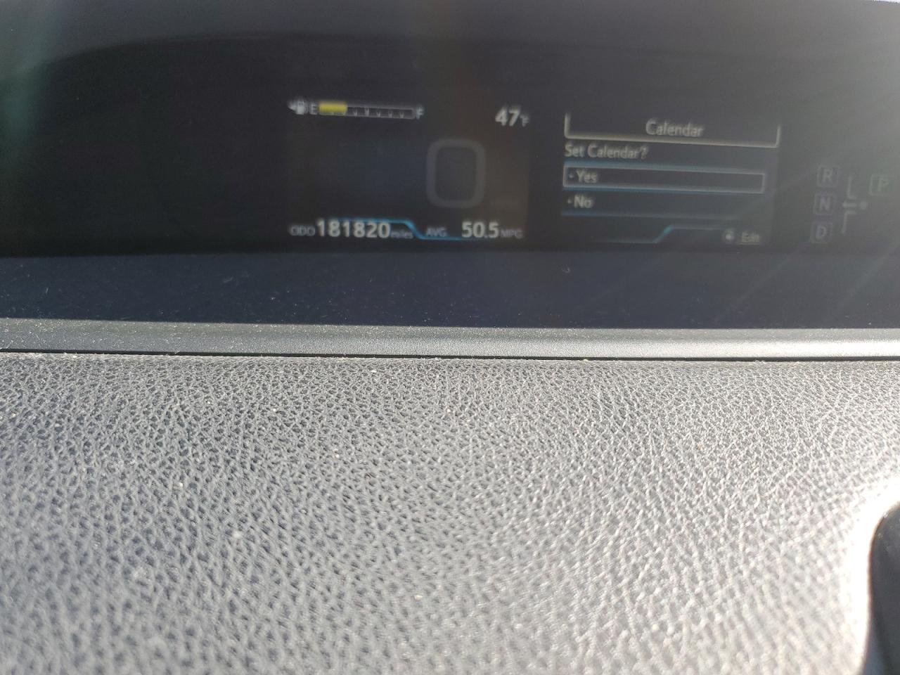 2017 Toyota Prius - Image 9