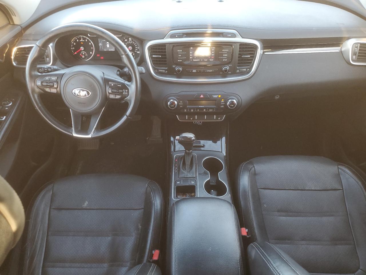 2016 Kia Sorento - Image 8