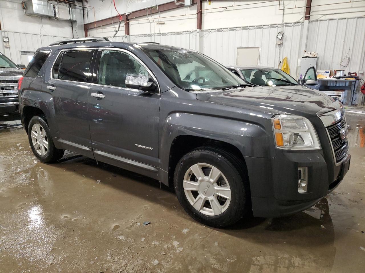 2011 GMC Terrain - Image 4