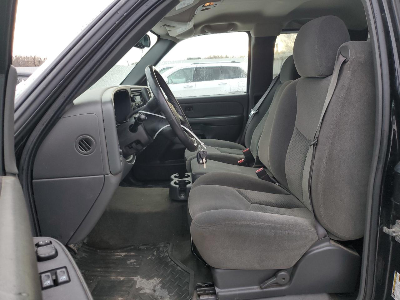 2005 Chevrolet Silverado - Image 7