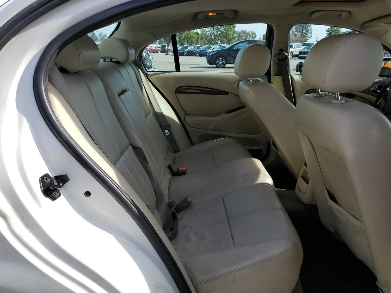 2004 Jaguar S-Type - Image 10