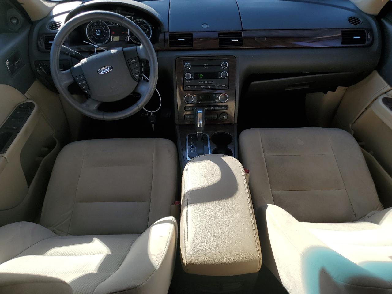 2009 Ford Taurus - Image 8
