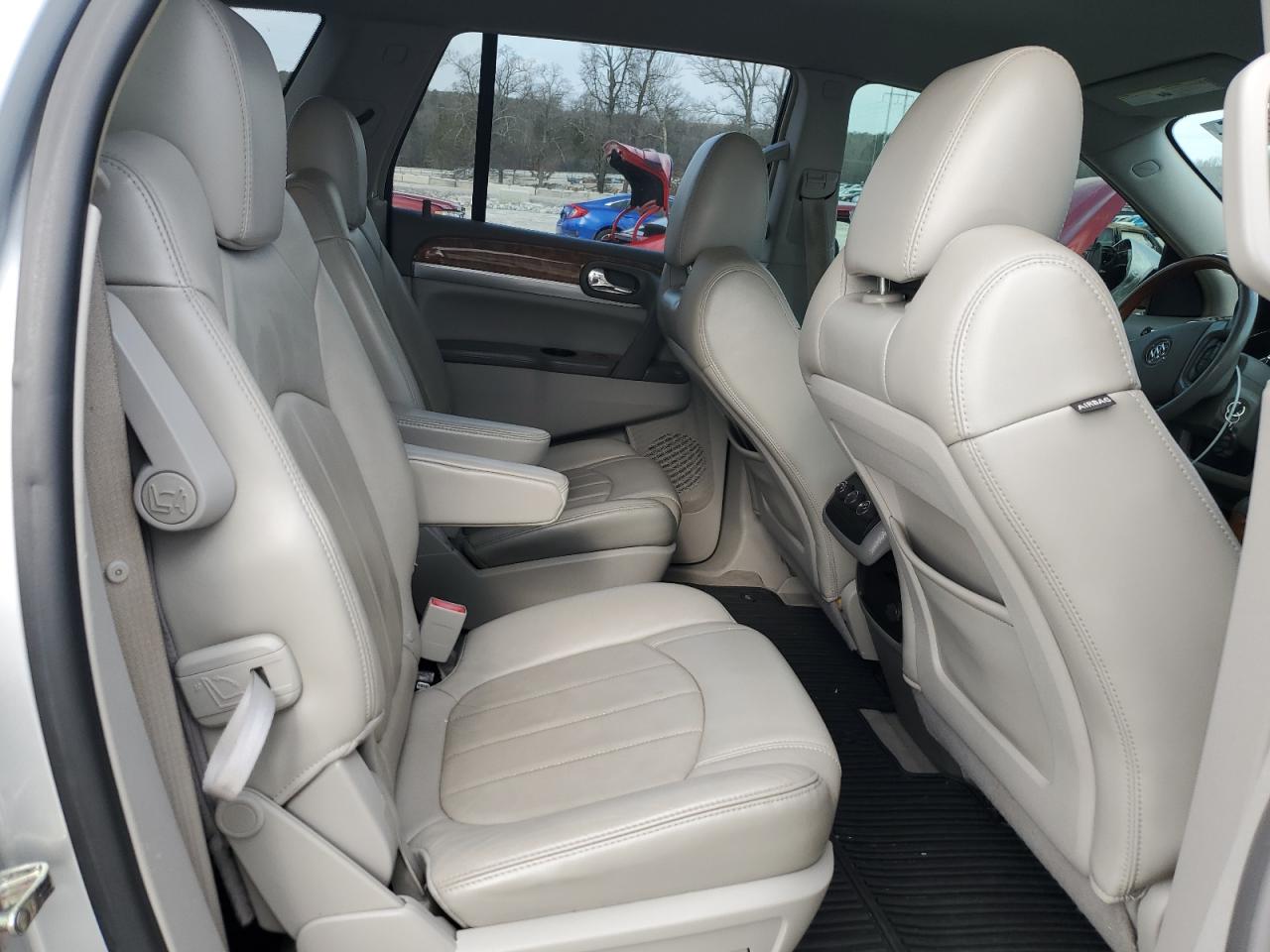 2010 Buick Enclave - Image 11