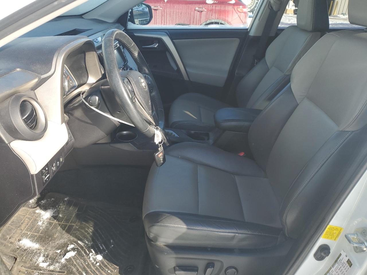 2015 Toyota RAV 4 - Image 7