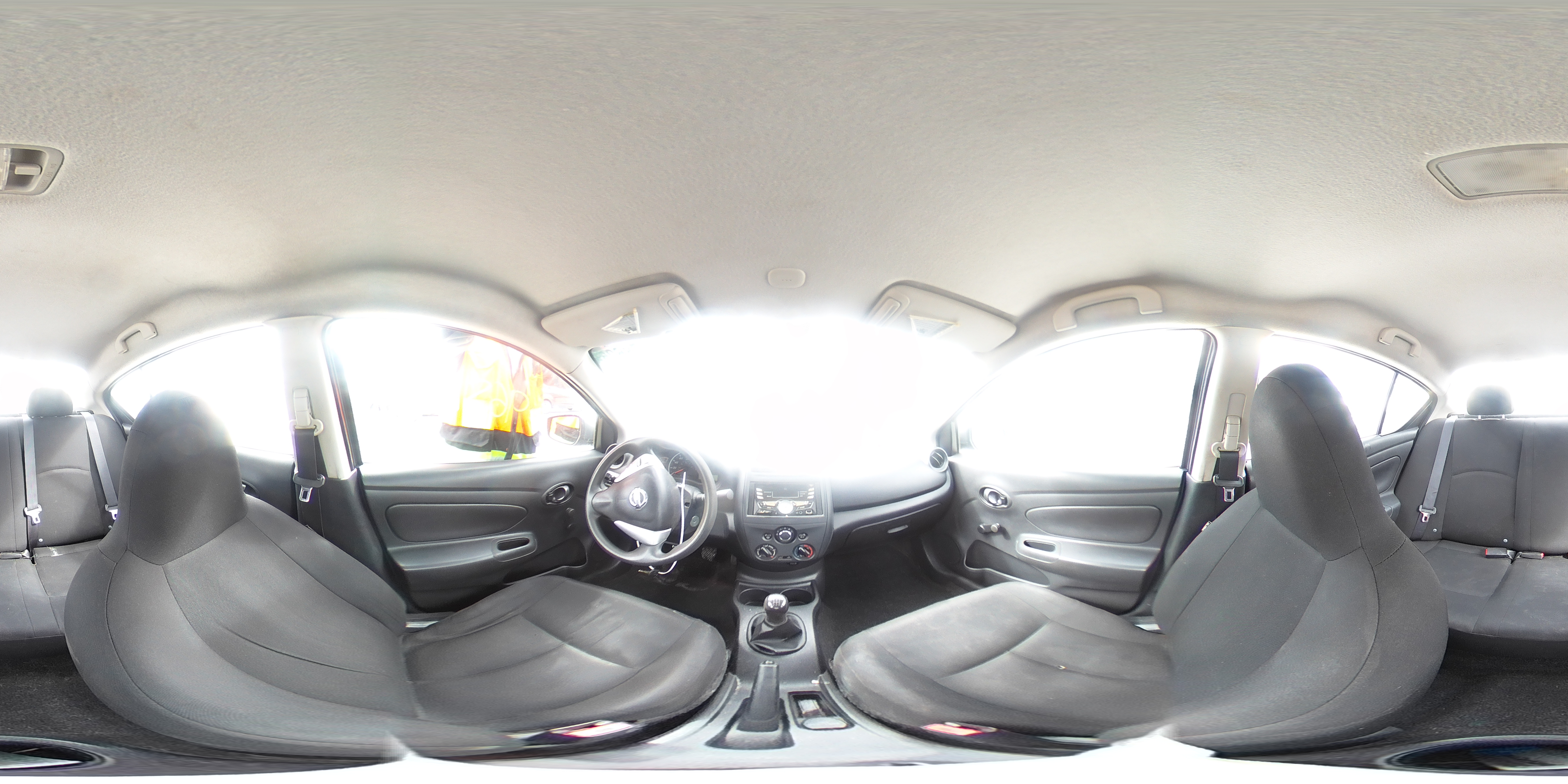 2016 Nissan Versa - Image 13