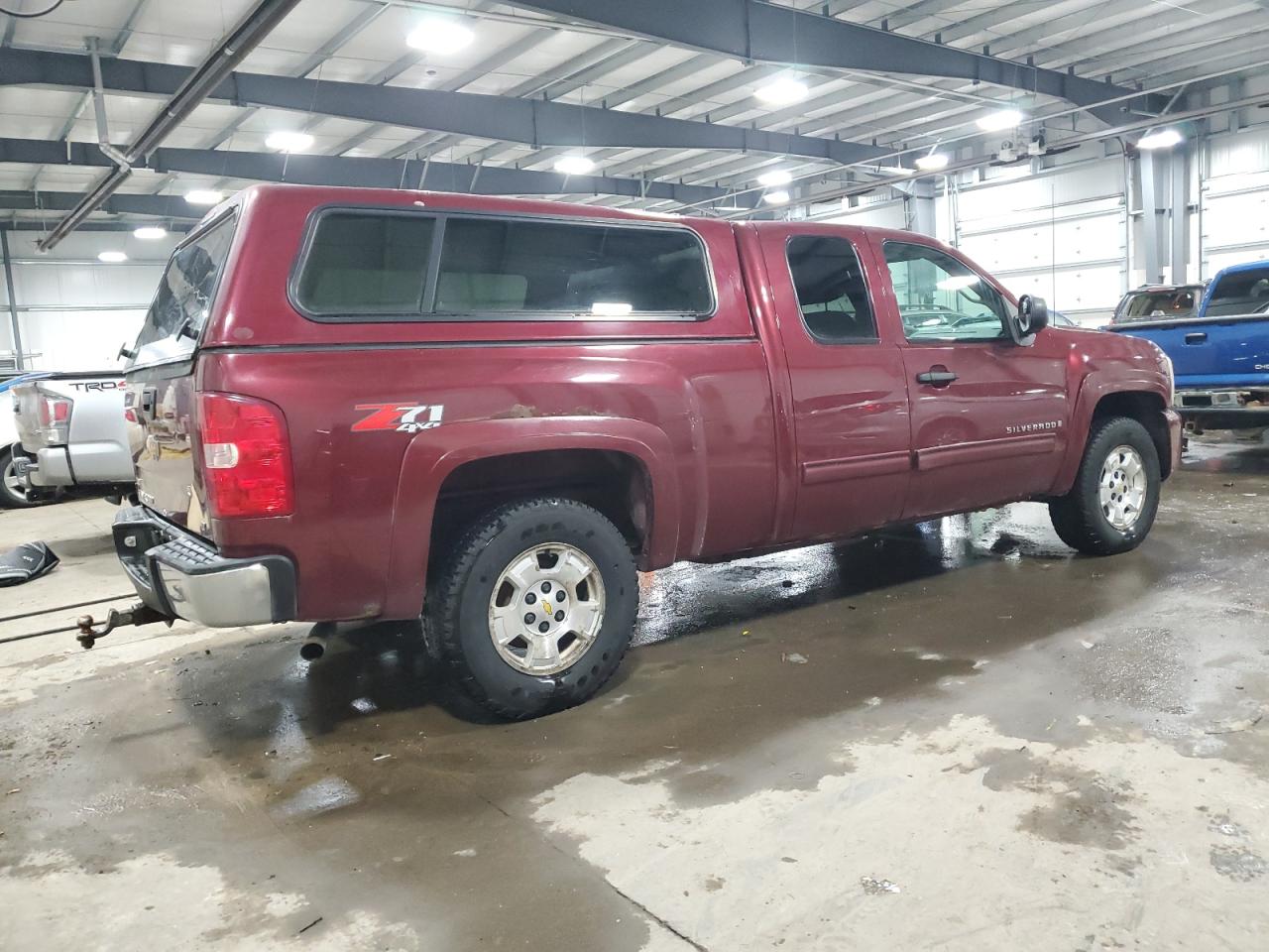 2009 Chevrolet Silverado - Image 3