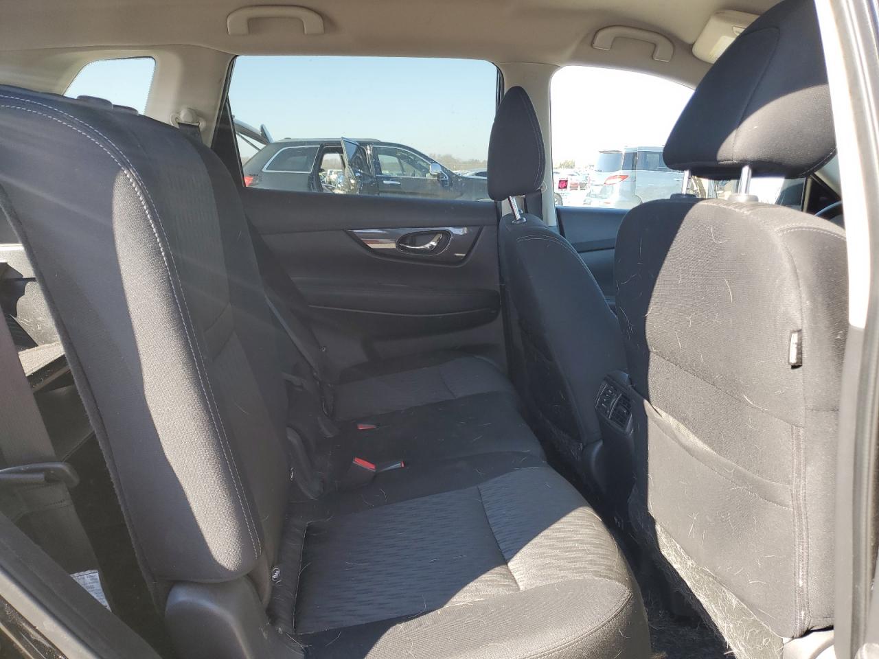 2020 Nissan Rogue - Image 11