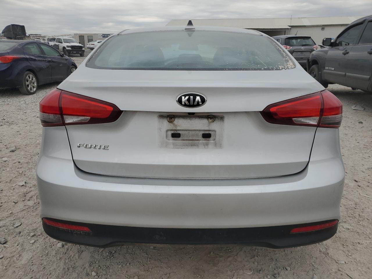 2018 Kia Forte - Image 6