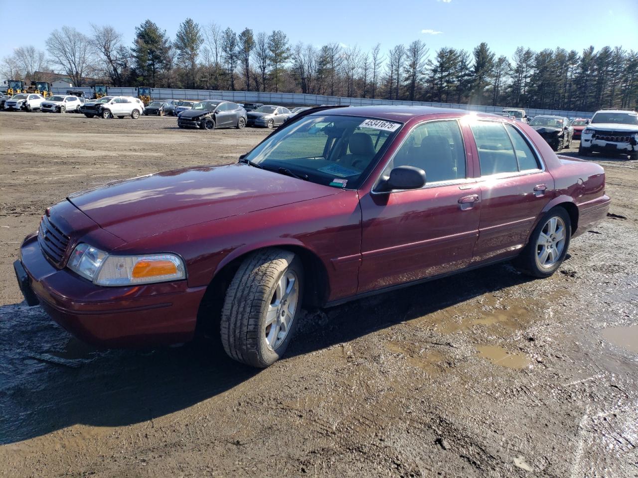 2005 Ford Crown Victoria Lx for Sale in Finksburg, MD - Side