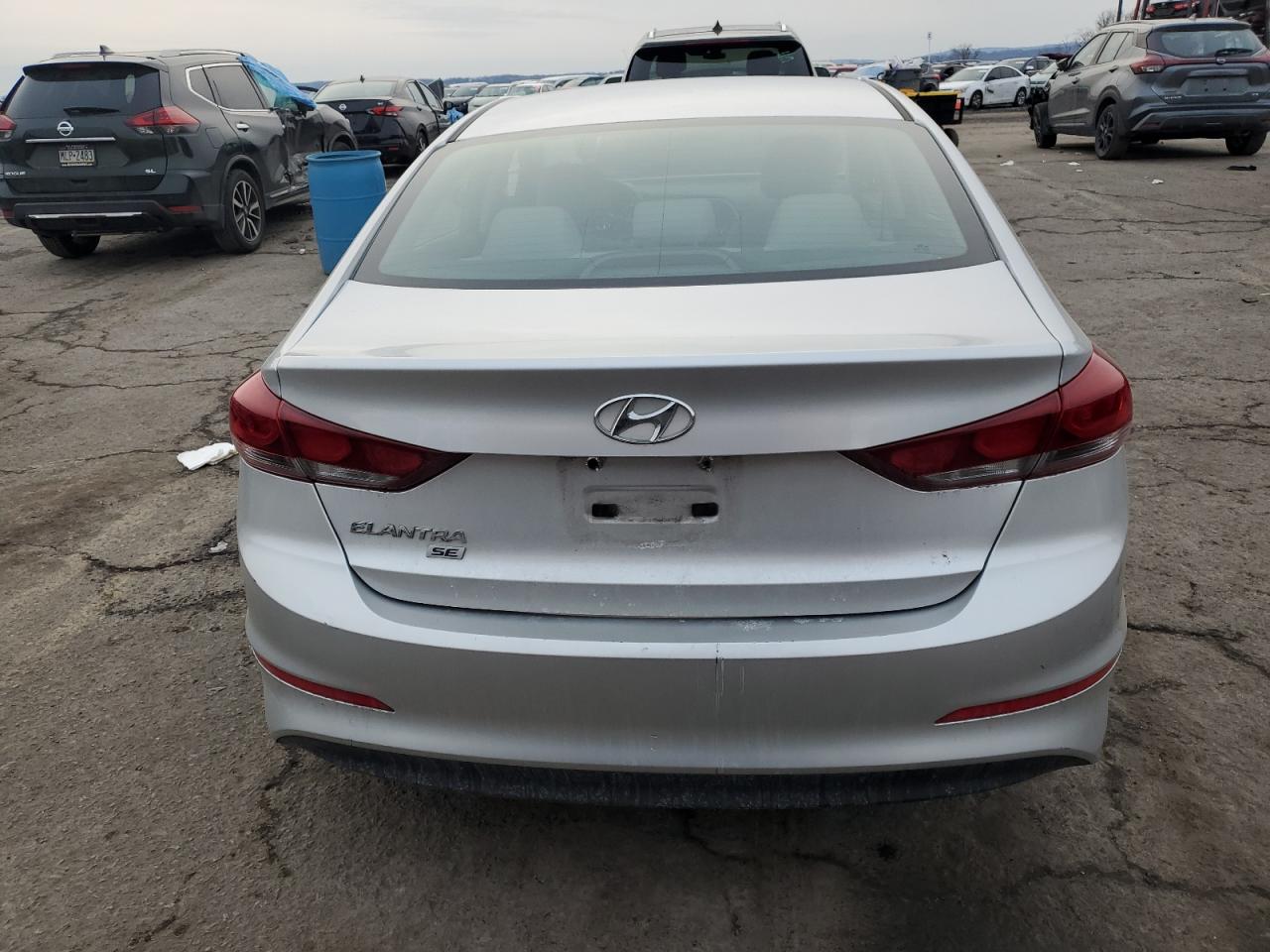 2018 Hyundai Elantra - Image 6
