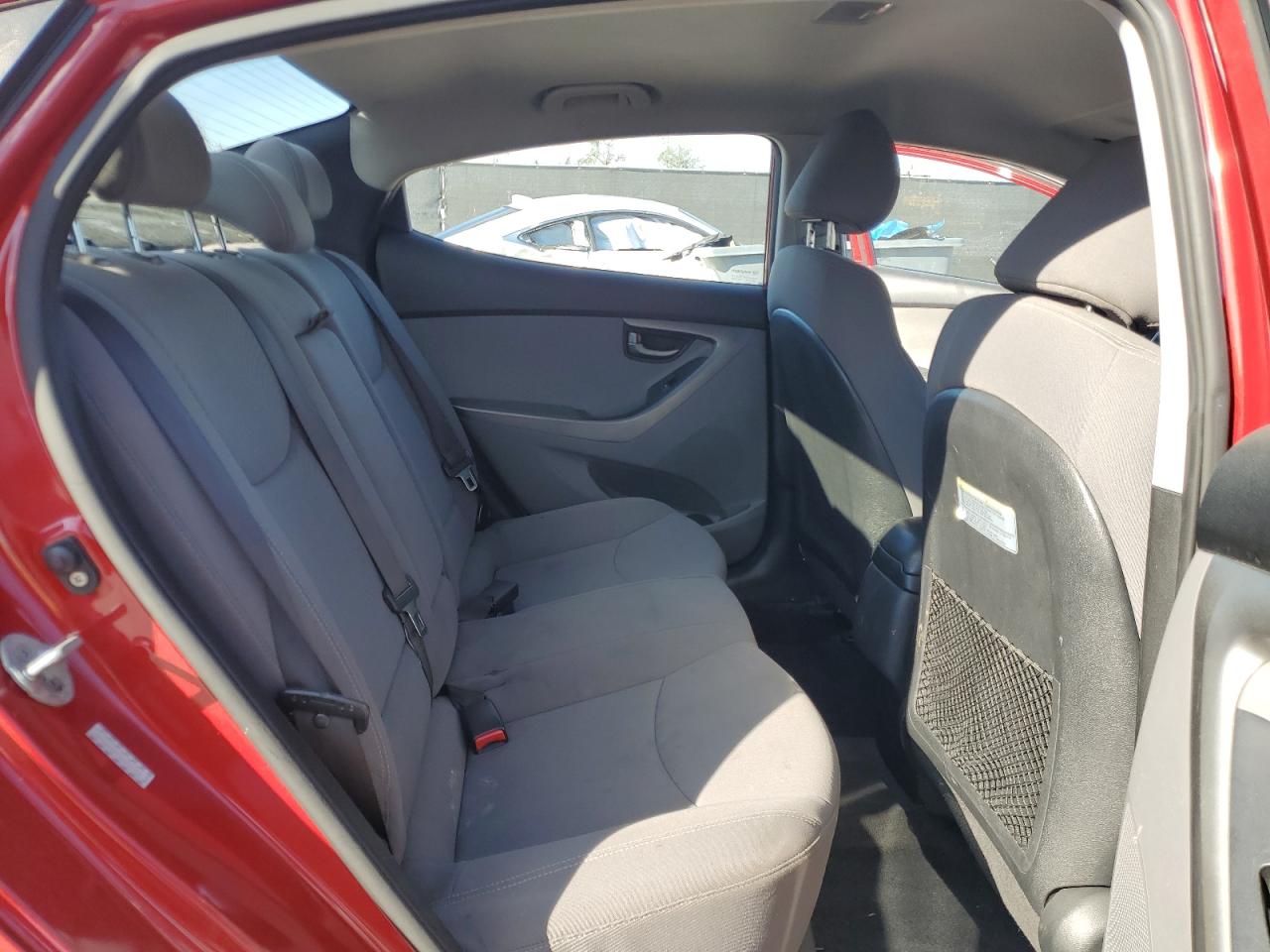 2016 Hyundai Elantra - Image 10