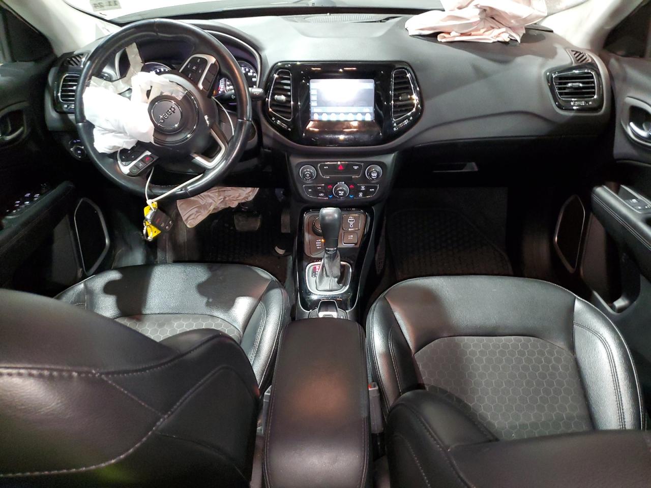 2020 Jeep Compass - Image 8