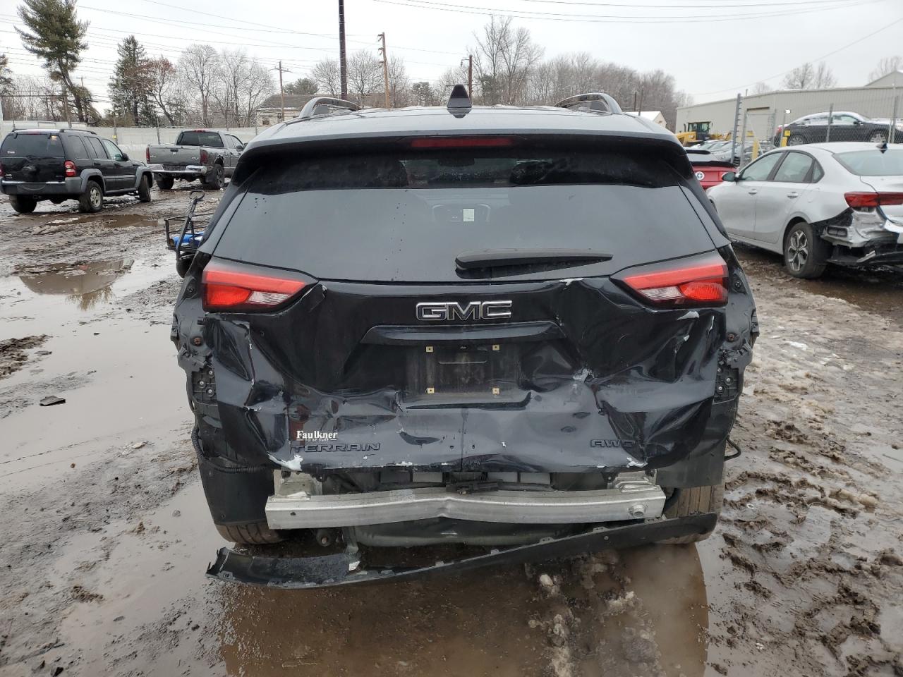 2020 GMC Terrain - Image 6