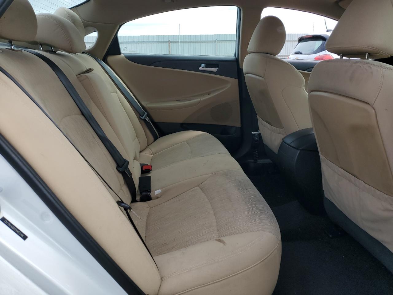 2013 Hyundai Sonata - Image 10