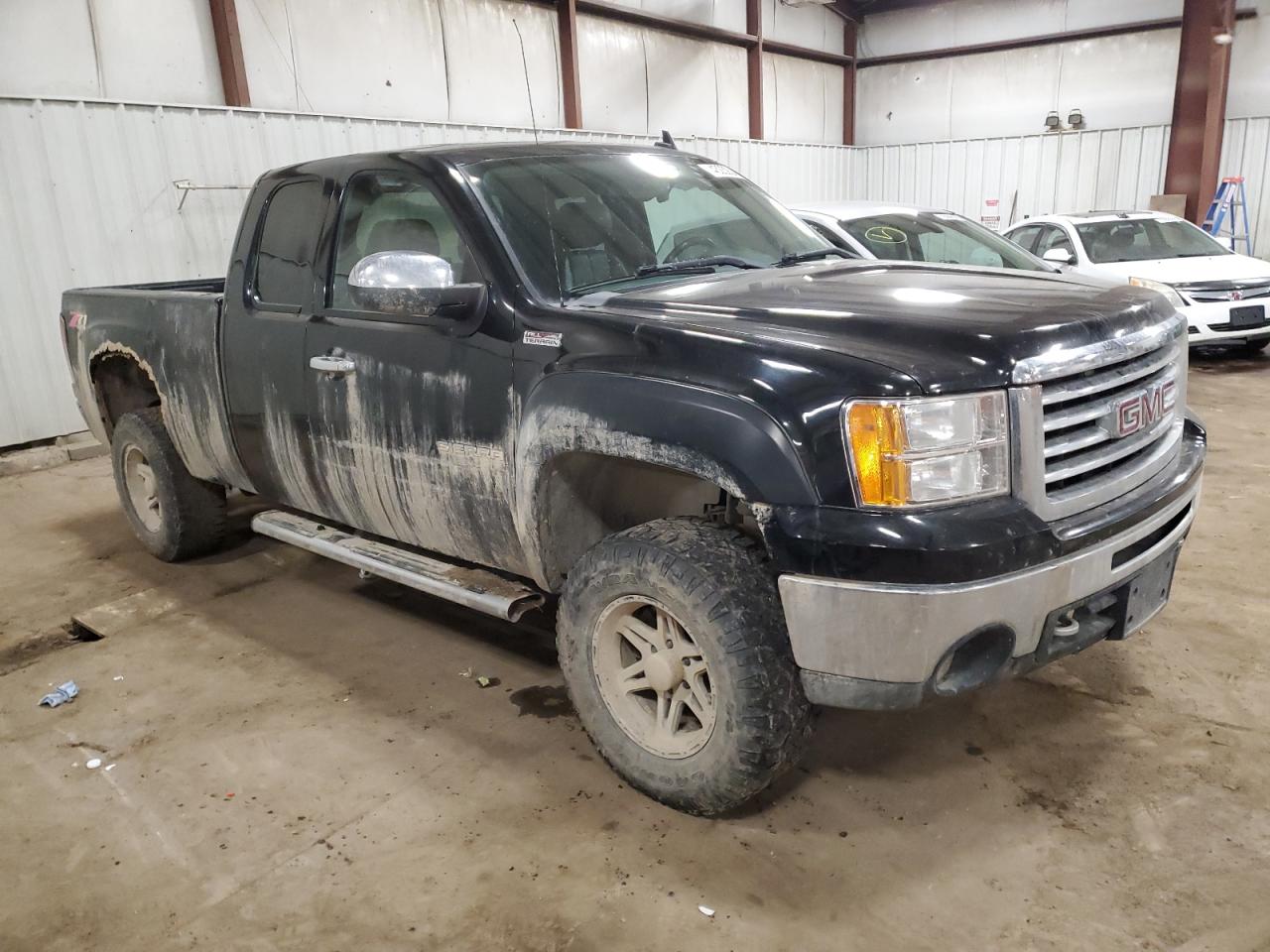 2011 GMC Sierra - Image 4