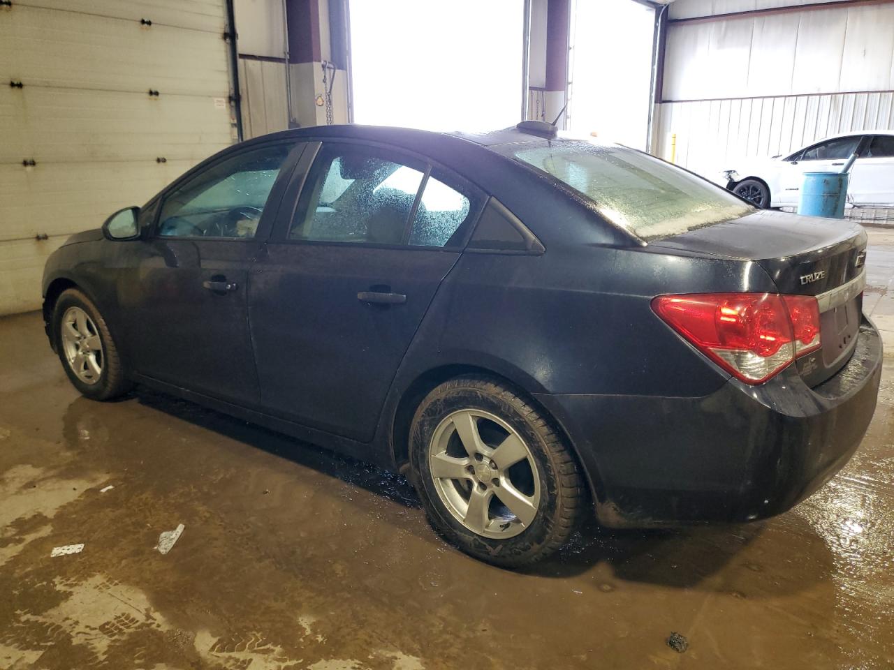 2016 Chevrolet Cruze - Image 2