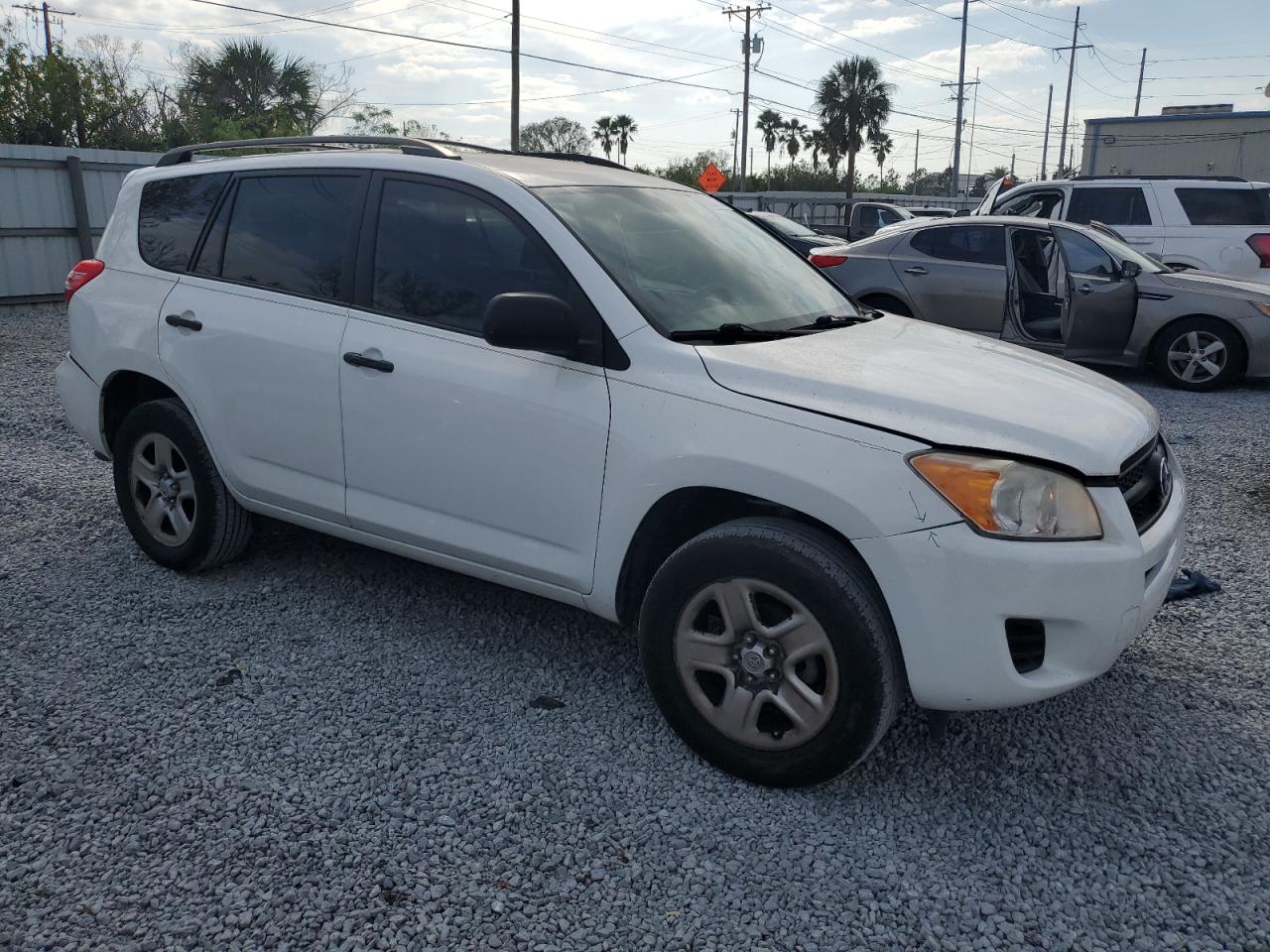 2012 Toyota RAV 4 - Image 4