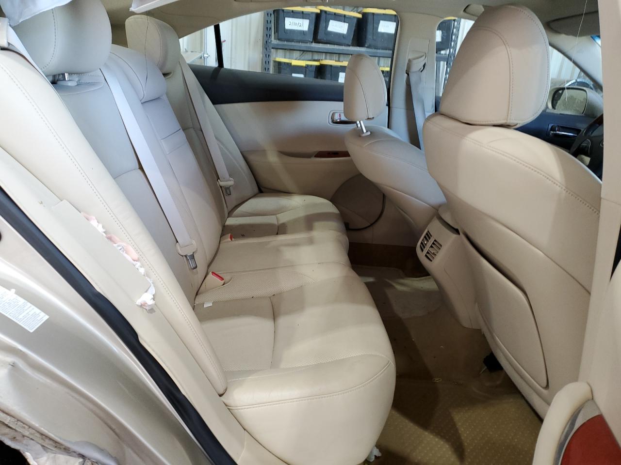 2011 Lexus ES - Image 10