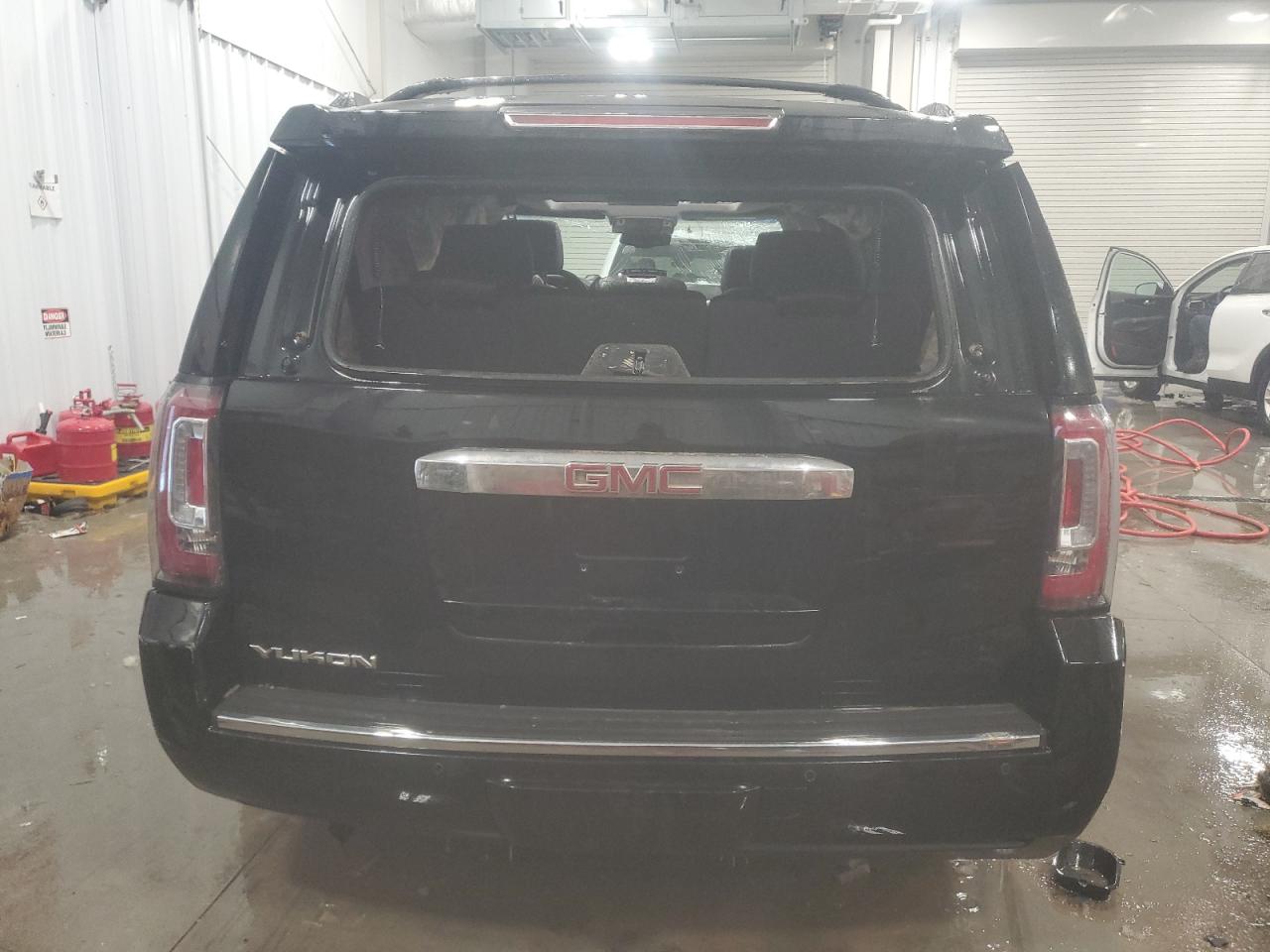 2015 GMC Yukon - Image 6