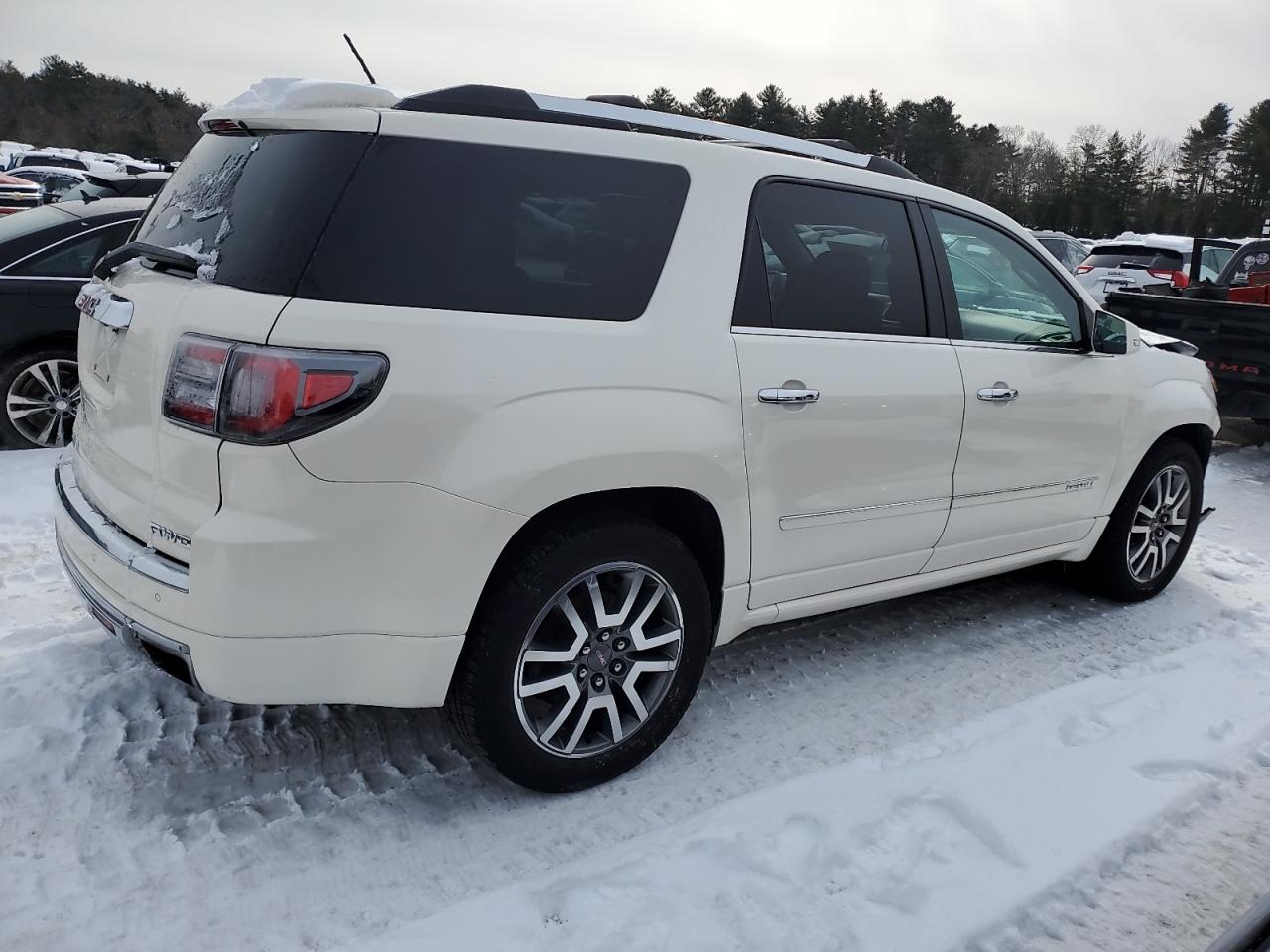 2014 GMC Acadia - Image 3