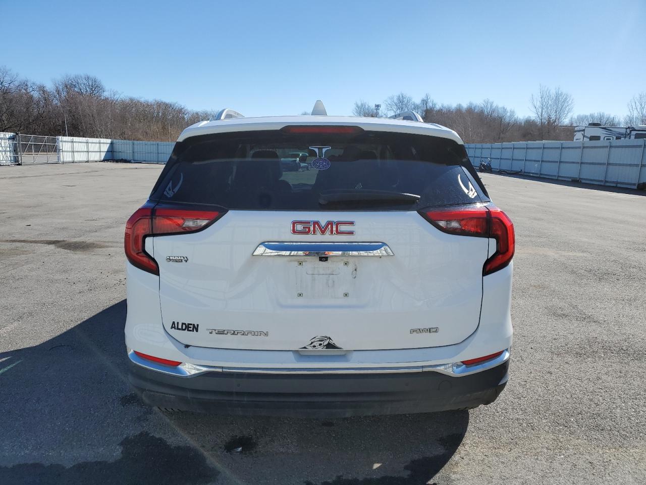 2019 GMC Terrain - Image 6