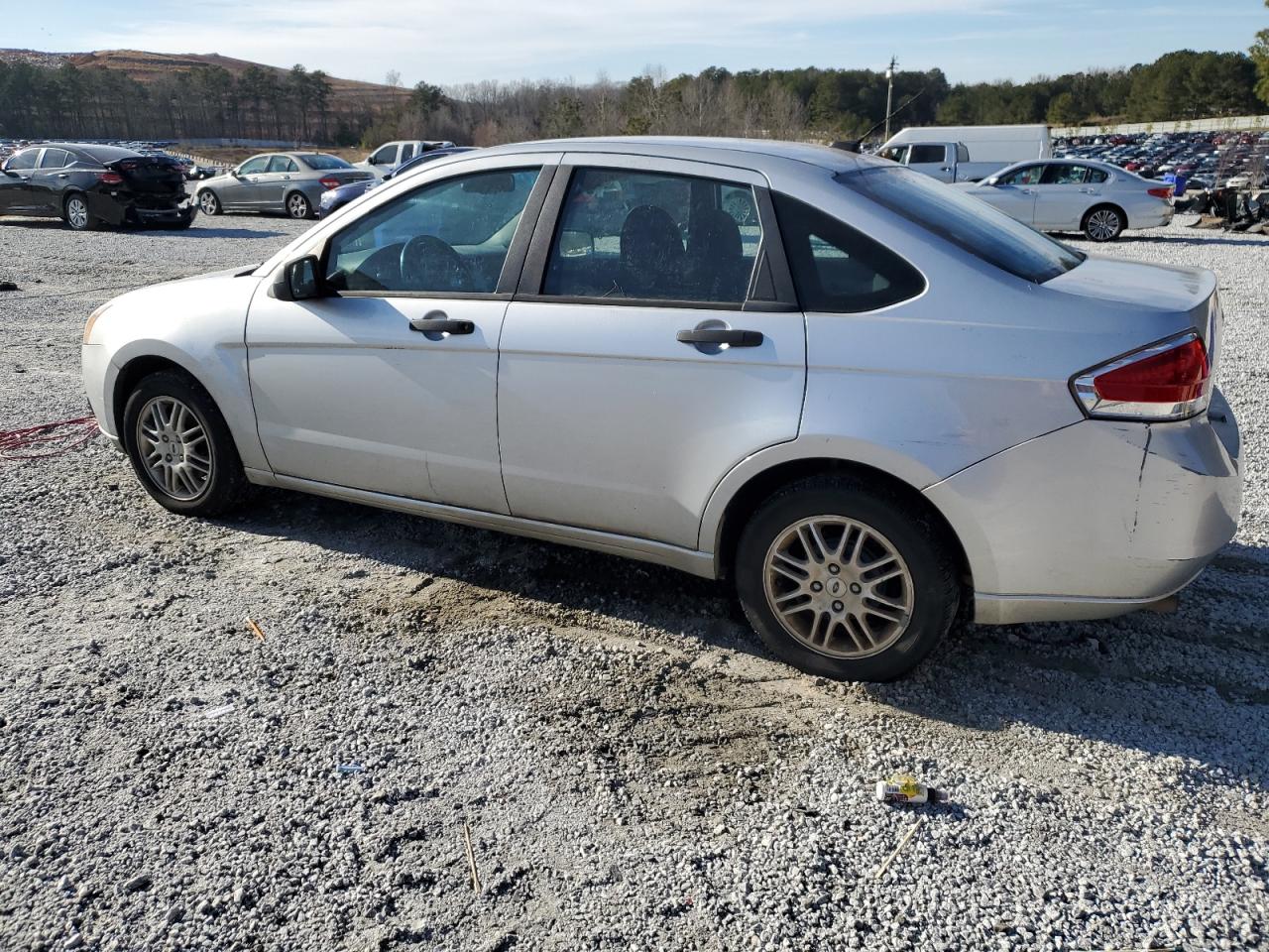 2010 Ford Focus - Image 2
