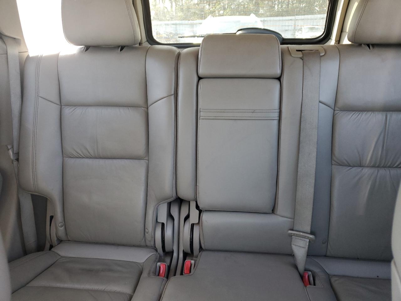 2011 Jeep Grand Cherokee - Image 10