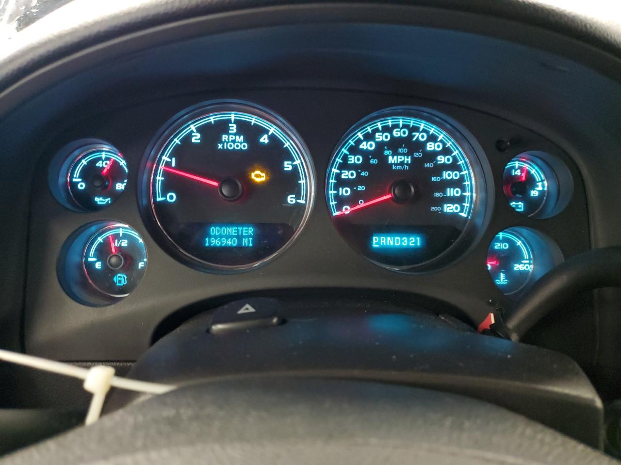 2007 Chevrolet Silverado - Image 9