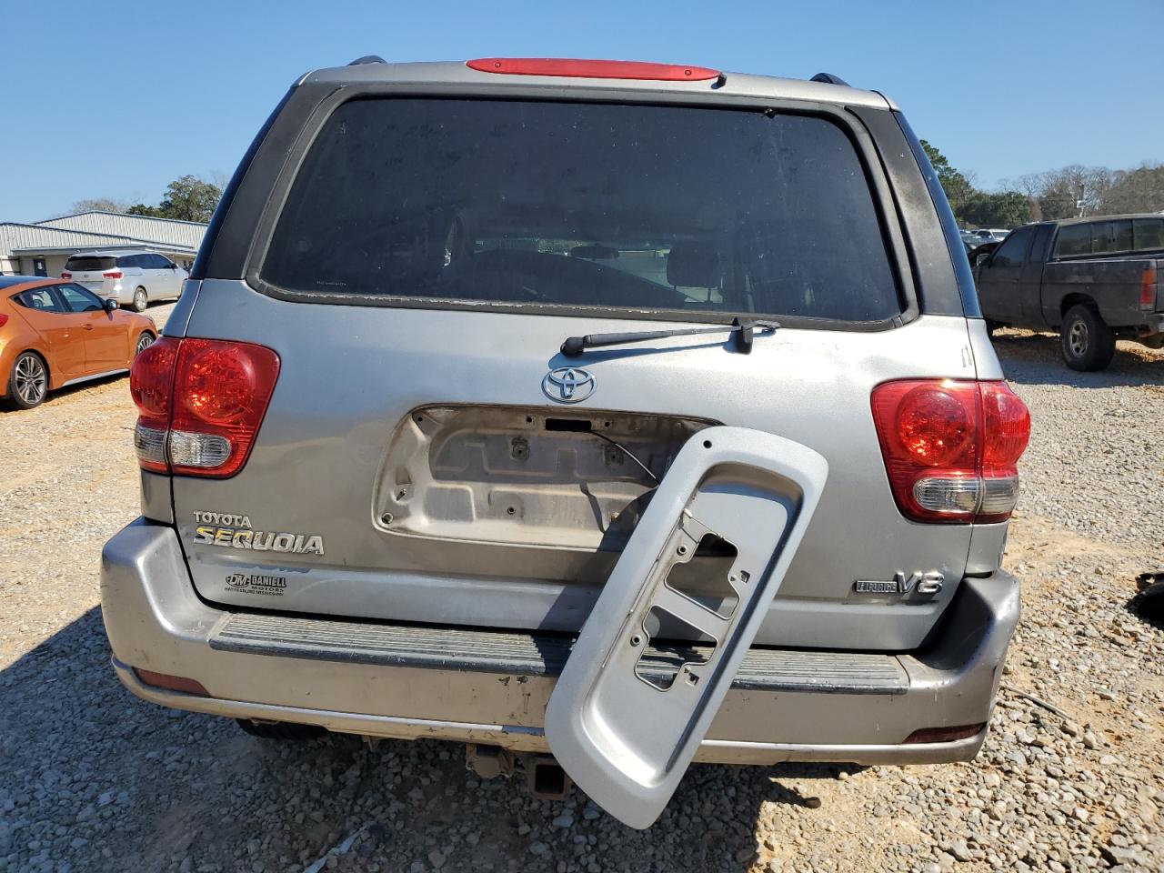 2005 Toyota Sequoia - Image 6