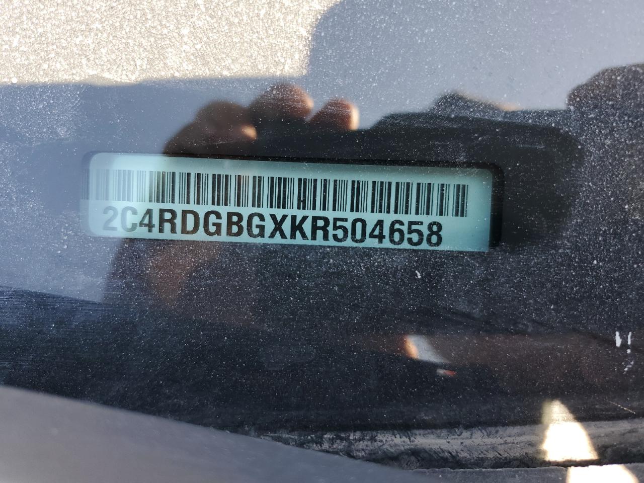 2019 Dodge Caravan - Image 14