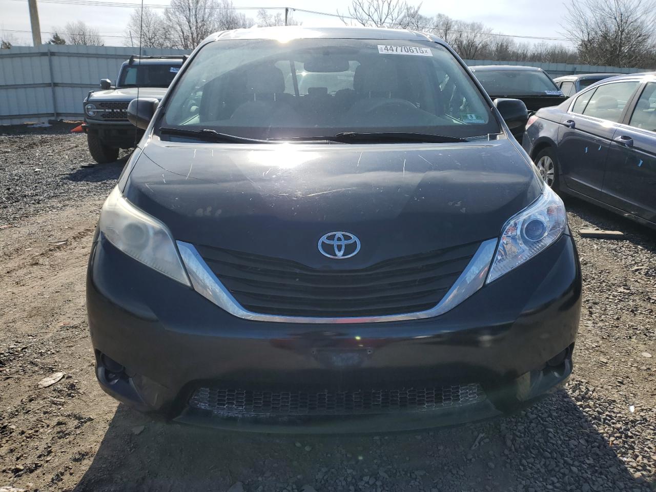 2013 Toyota Sienna - Image 5