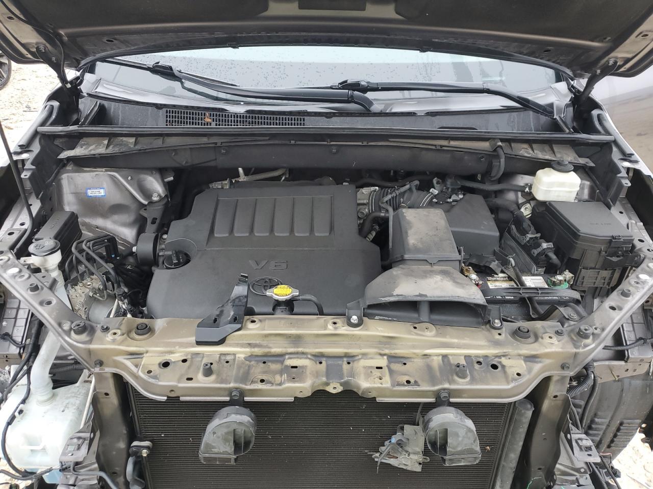 2015 Toyota Highlander - Image 12