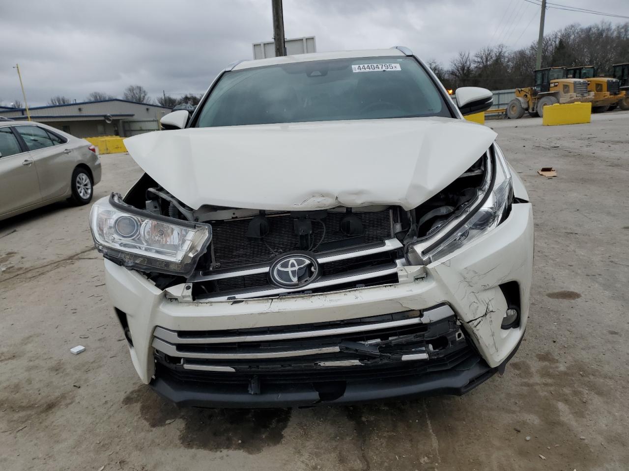 2019 Toyota Highlander - Image 5