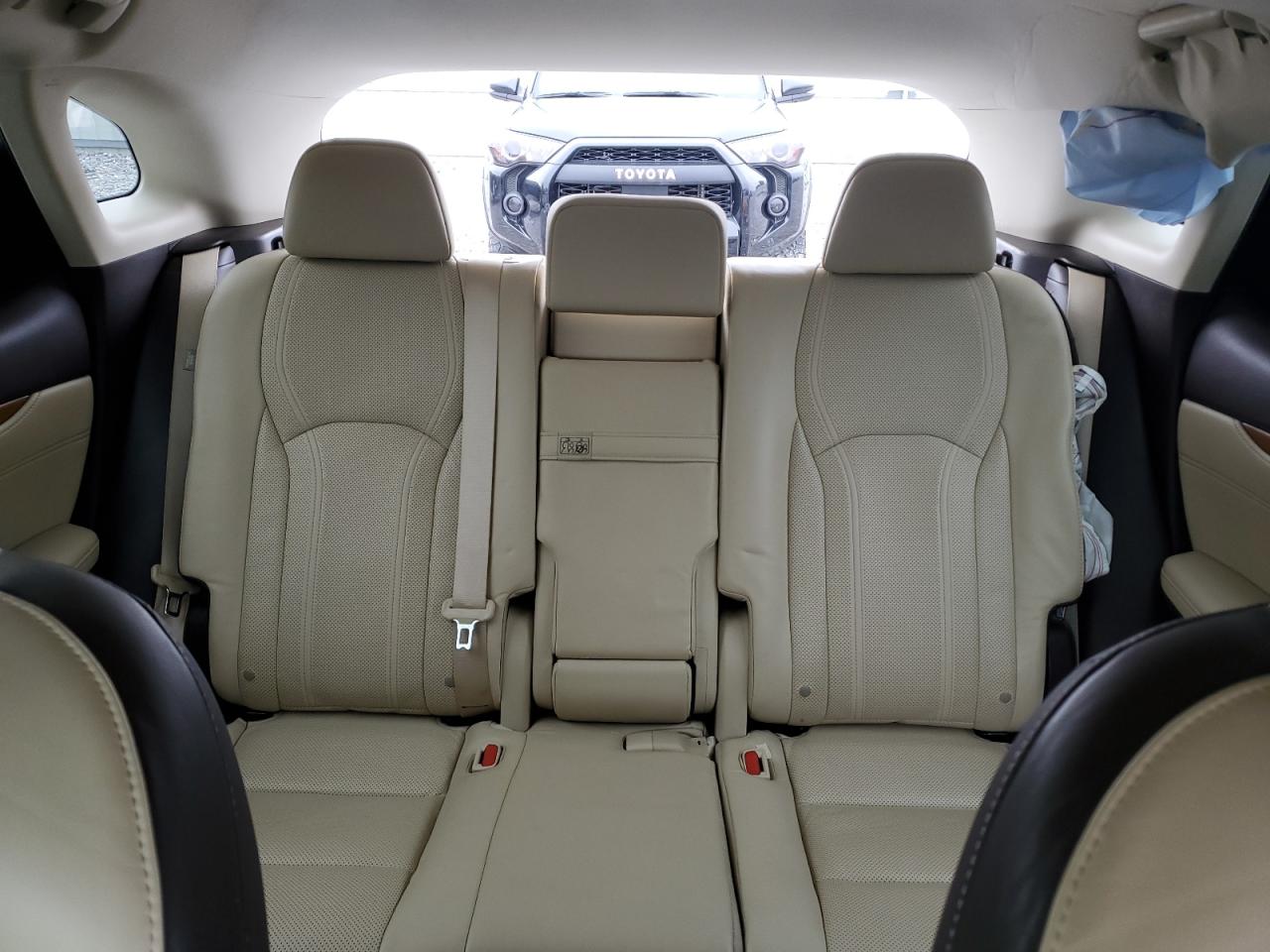 2017 Lexus RX - Image 10
