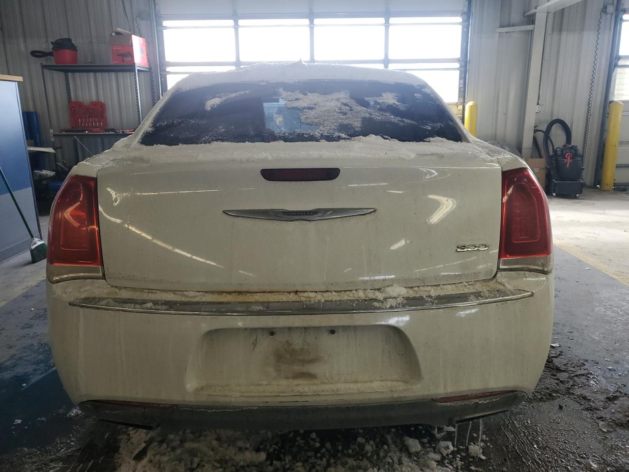 2015 Chrysler 300 - Image 6