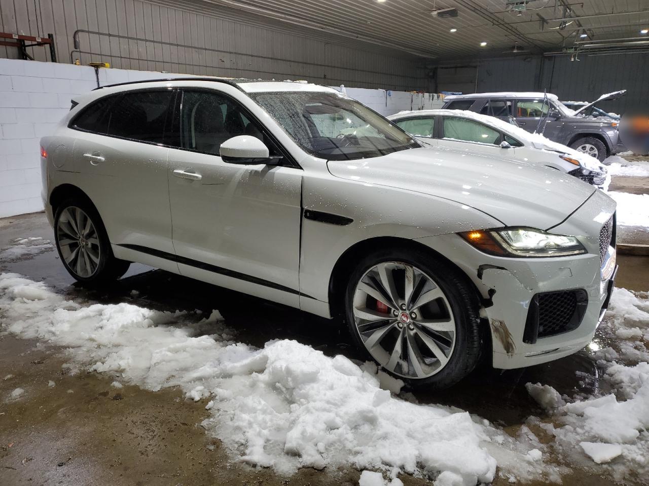2019 Jaguar F-Pace - Image 4