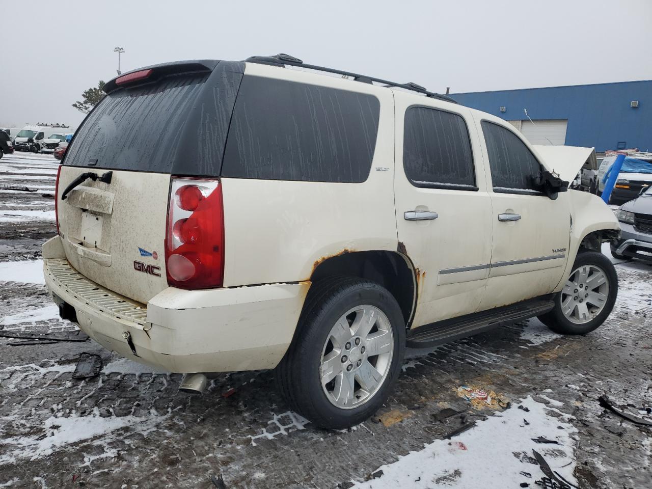 2010 GMC Yukon - Image 3
