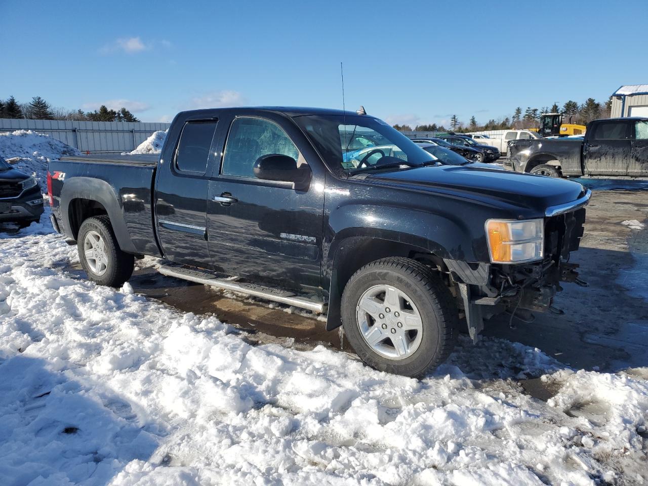 2011 GMC Sierra - Image 4